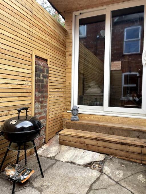 Central Area Terraced House With Private Hot Tub Lincoln Bagian luar foto